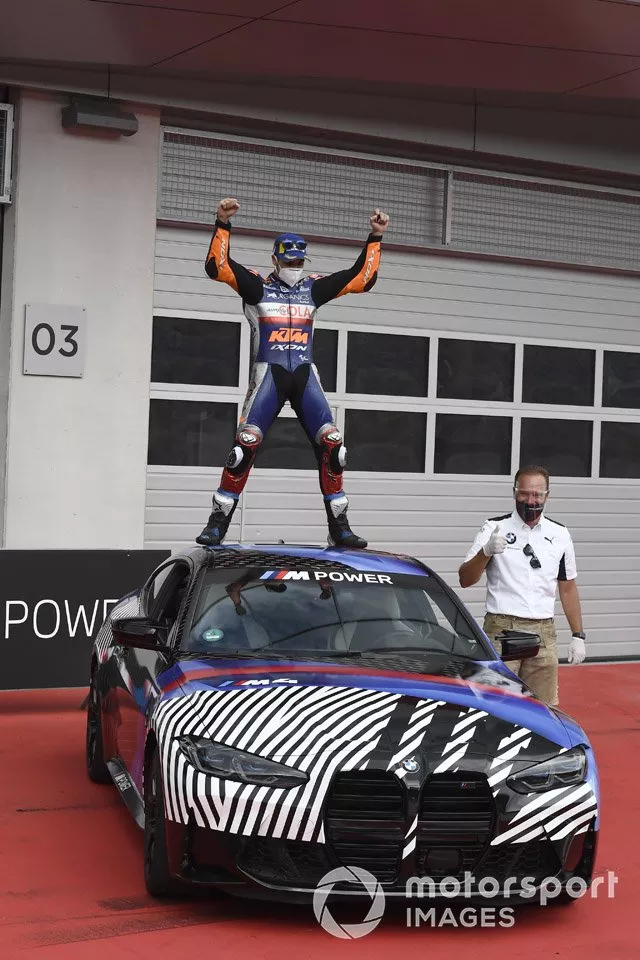Ganador de la carrera Miguel Oliveira, Red Bull KTM Tech 3 con su nuevo BMW