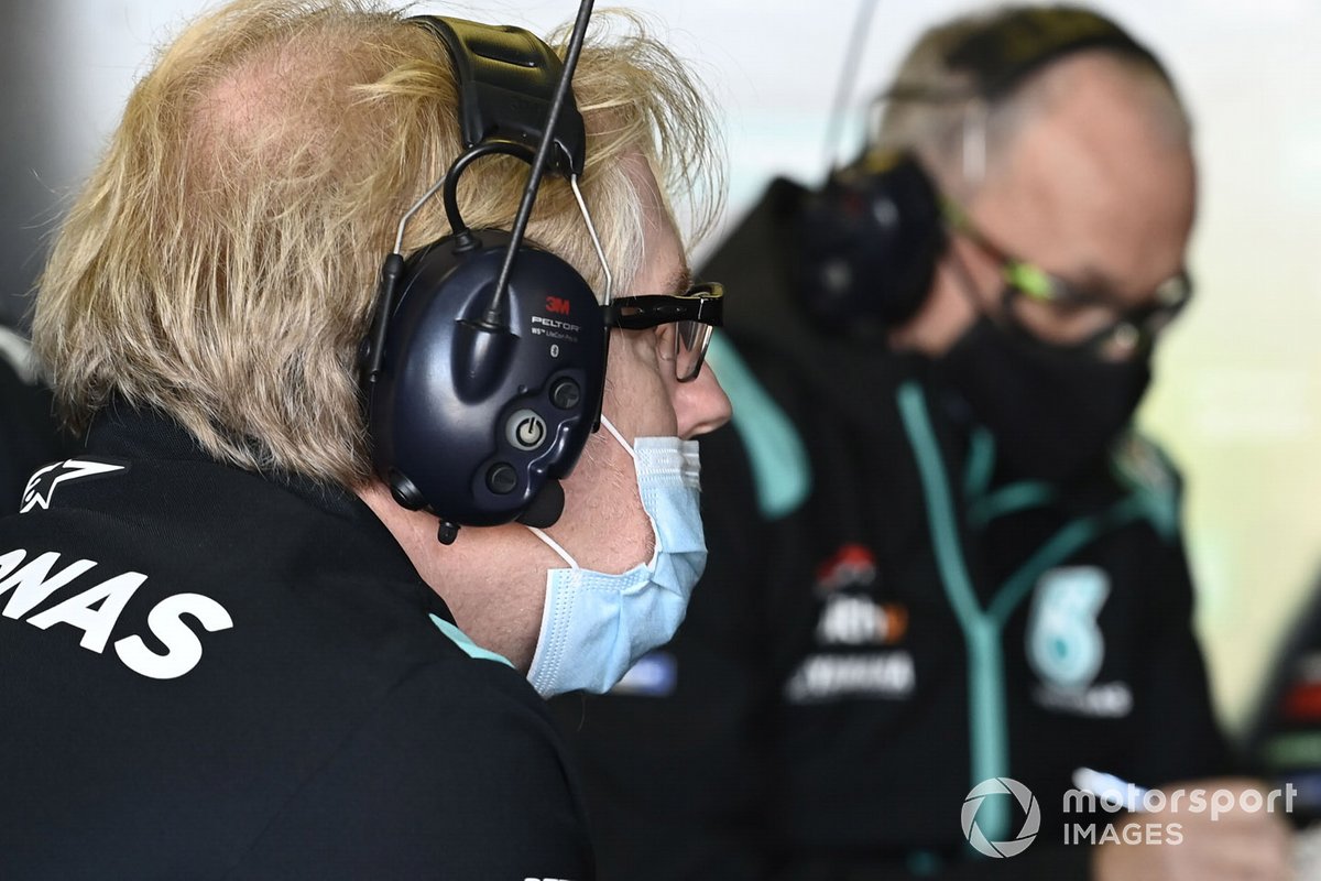 Los miembros del equipo Petronas Yamaha