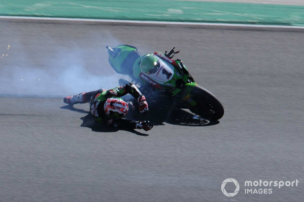 Secuencia de la caída de Jonathan Rea, Kawasaki Racing Team WorldSBK