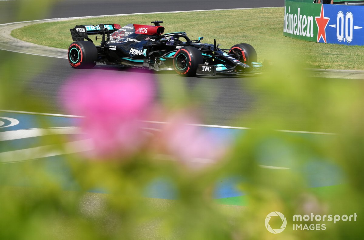 Lewis Hamilton, Mercedes W12