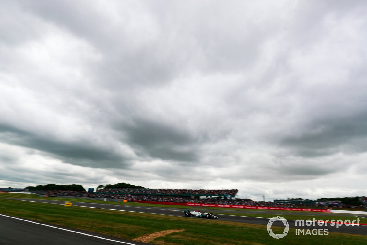 Lewis Hamilton, Mercedes W13