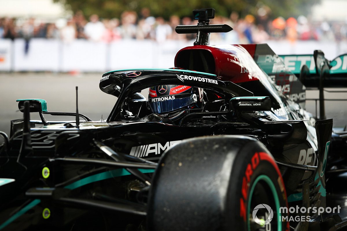 George Russell, Mercedes W10