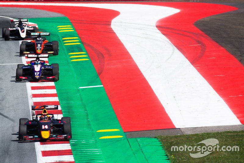 Yuki Tsunoda, Jenzer Motorsport et Simo Laaksonen, MP Motorsport a David Beckmann, ART Grand Prix