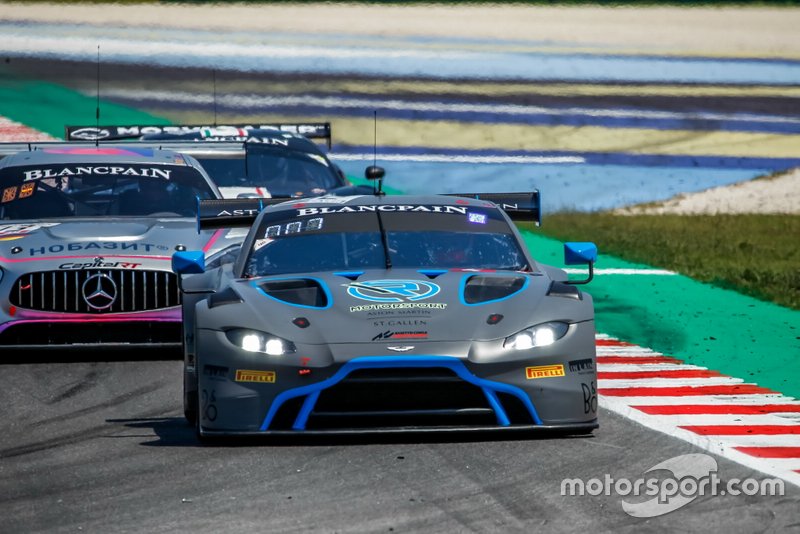 #62 R-Motorsport Aston Martin Vantage AMR GT3: Aaro Vainio, Hugo de Sadeleer