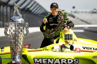 Simon Pagenaud, Team Penske Chevrolet avec son chien Norman