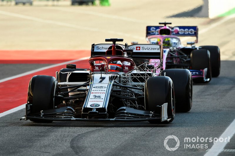 Kimi Raikkonen, Alfa Romeo Racing C38, Nick Yelloly, Racing Point RP19
