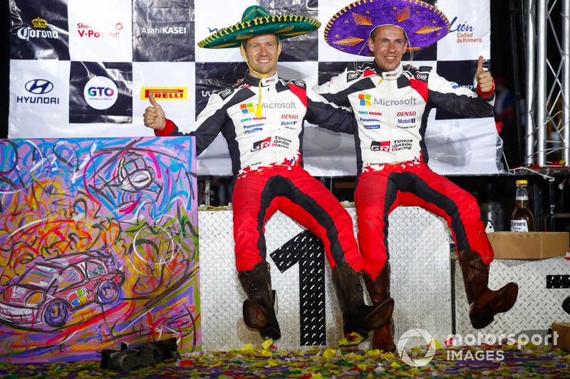 Podio: il vincitore Sébastien Ogier, Julien Ingrassia, Toyota Gazoo Racing WRT Toyota Yaris WRC
