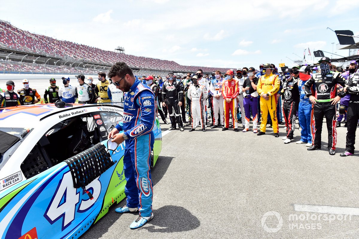 NASCAR-collega's staan achter Wallace