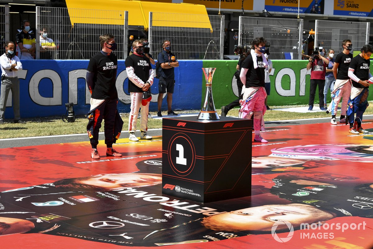 Los pilotos apoyan la campaña "End Racism"