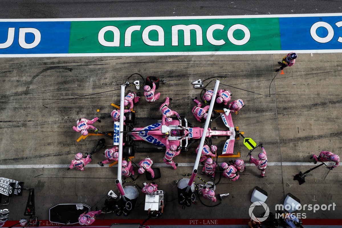 Lance Stroll, Racing Point RP20, fa un pit stop