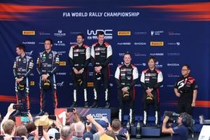 Podio: Ganadores Elfyn Evans, Scott Martin, Toyota Gazoo Racing WRT Toyota GR Yaris Rally1, segundo lugar Thierry Neuville, Martijn Wydaeghe, Hyundai World Rally Team Hyundai i20 N Rally1, tercer lugar Takamoto Katsuta, Aaron Johnston, Toyota Gazoo Racing