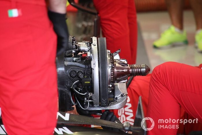 Ferrari SF90, detalle de freno