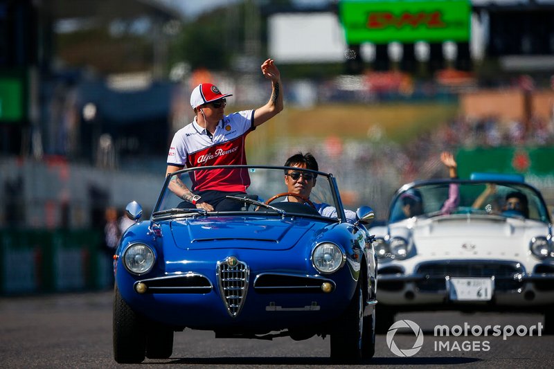 Kimi Raikkonen, Alfa Romeo Racing, in the drivers parade