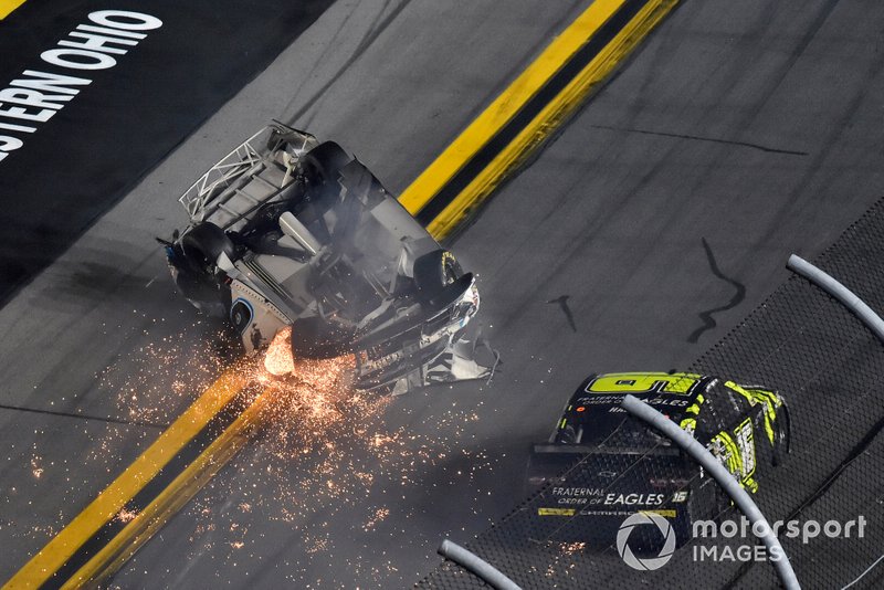 El accidente de Ryan Newman, Roush Fenway Racing, Ford Mustang Koch Industries
