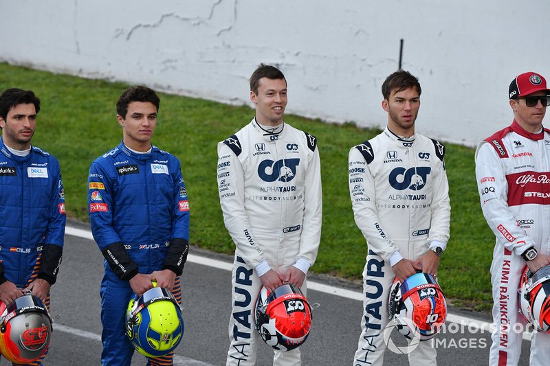 Carlos Sainz, McLaren, Lando Norris, McLaren, Daniel Kvyat, AlphaTauri, Pierre Gasly, AlphaTauri and Kimi Raikkonen, Alfa Romeo schierati sul tracciato