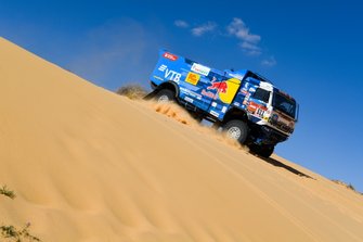 #511 Team KAMAZ Master: Andrey Karginov, Andrey Mokeev, Igor Leonov