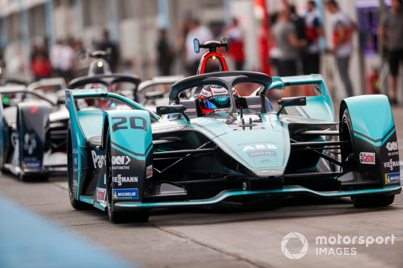 Mitch Evans, Jaguar Racing, Jaguar I-Type 4 esce dalla pit lane