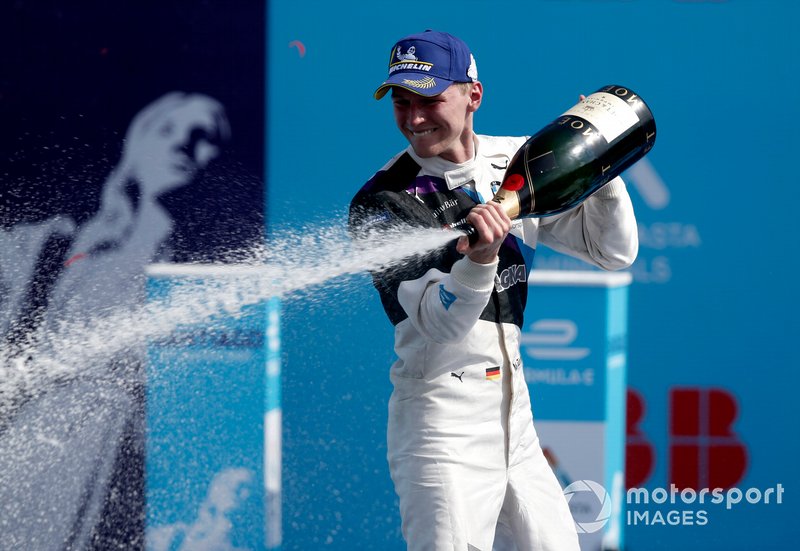 Race winner Maximilian Günther, BMW I Andretti Motorsports celebrates on the podium