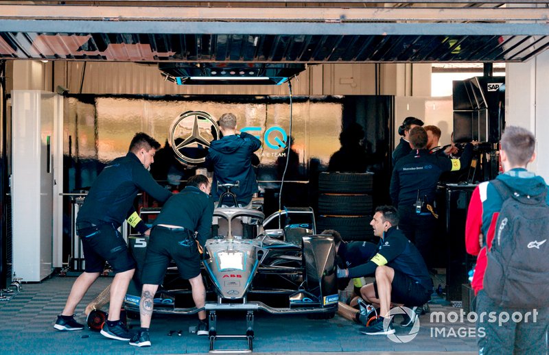 Mechanics work on Stoffel Vandoorne's, Mercedes Benz EQ Formula, EQ Silver Arrow 01