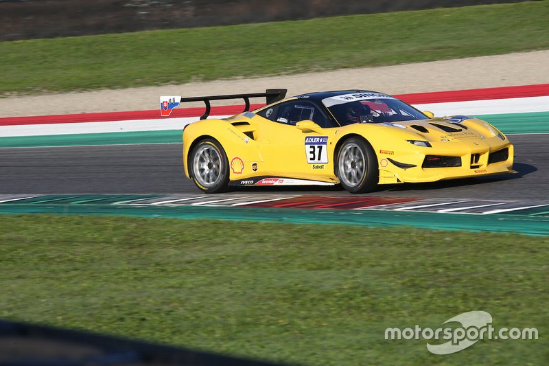 #37 Ferrari 488 Challenge, Scuderia Praha: Jan Danis