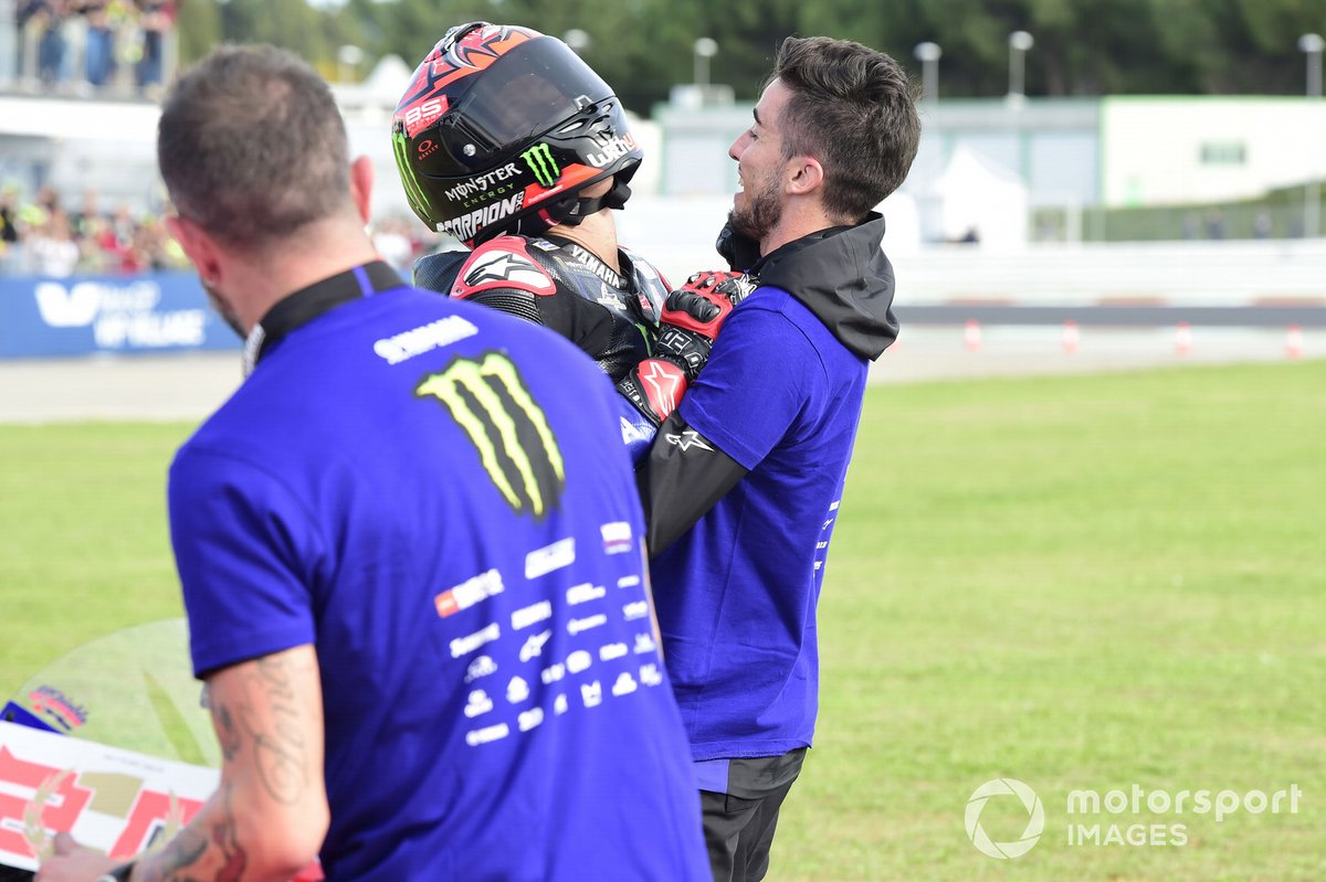 El Campeón del Mundo Fabio Quartararo, Yamaha Factory Racing celebra
