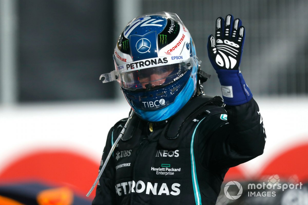 Valtteri Bottas, Mercedes, waves to fans after Qualifying