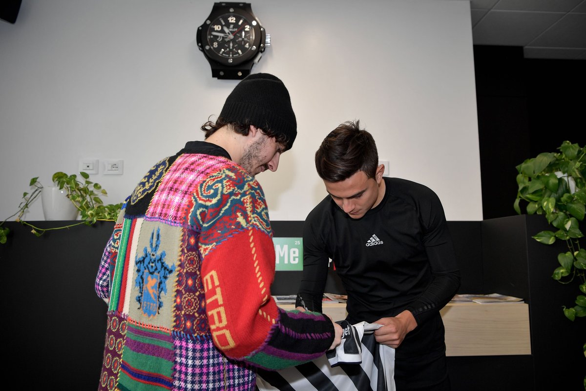 Calciatore della Juventus Paulo Dybala incontra Francesco Bagnaia