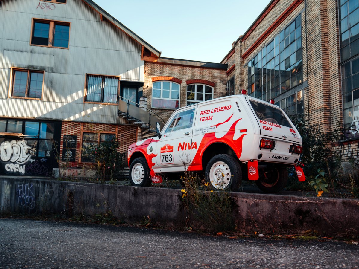LADA Niva Red Legend