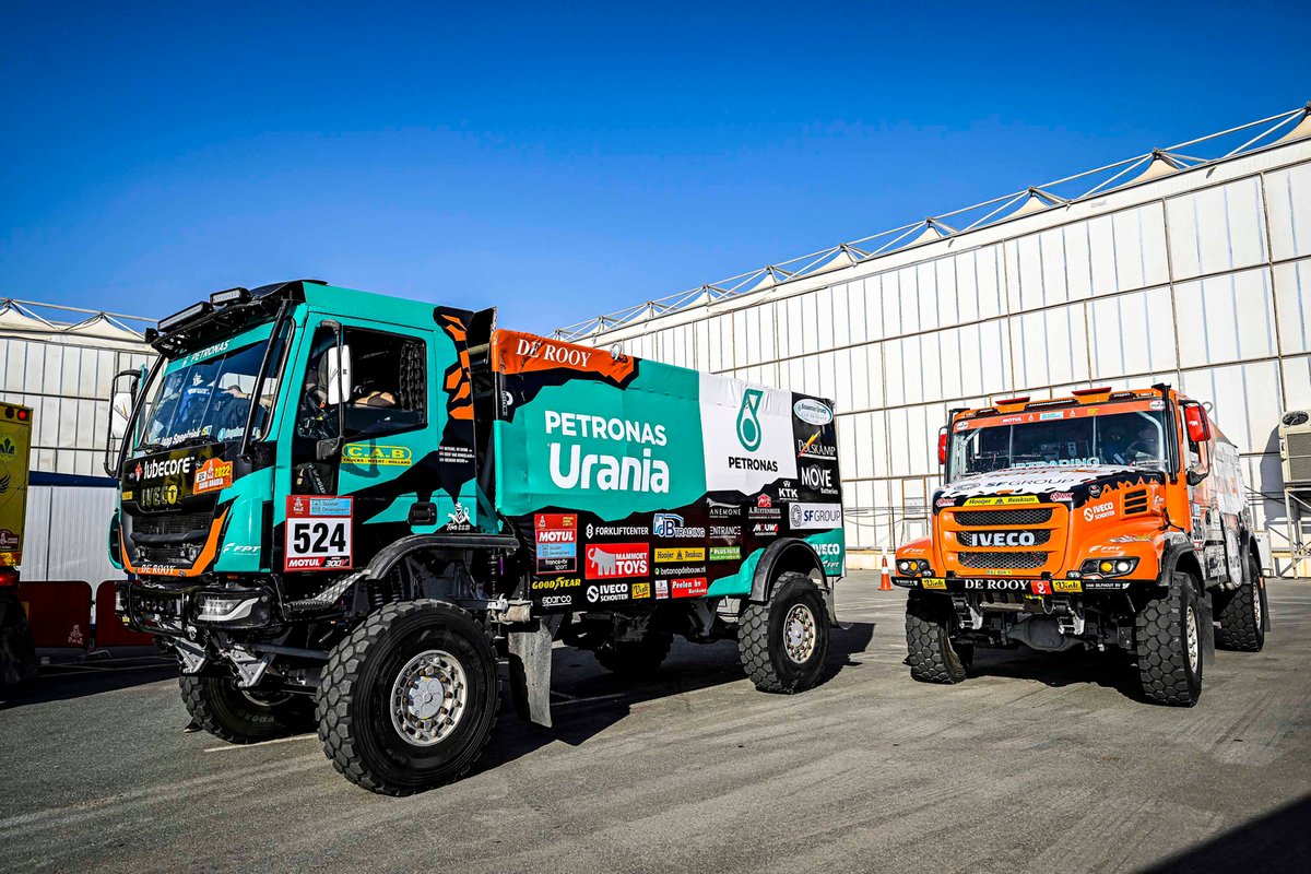 #524 Petronas Team De Rooy Iveco: Mitchel Van Den Brink, Rijk Mouw, Bert Donkelaar