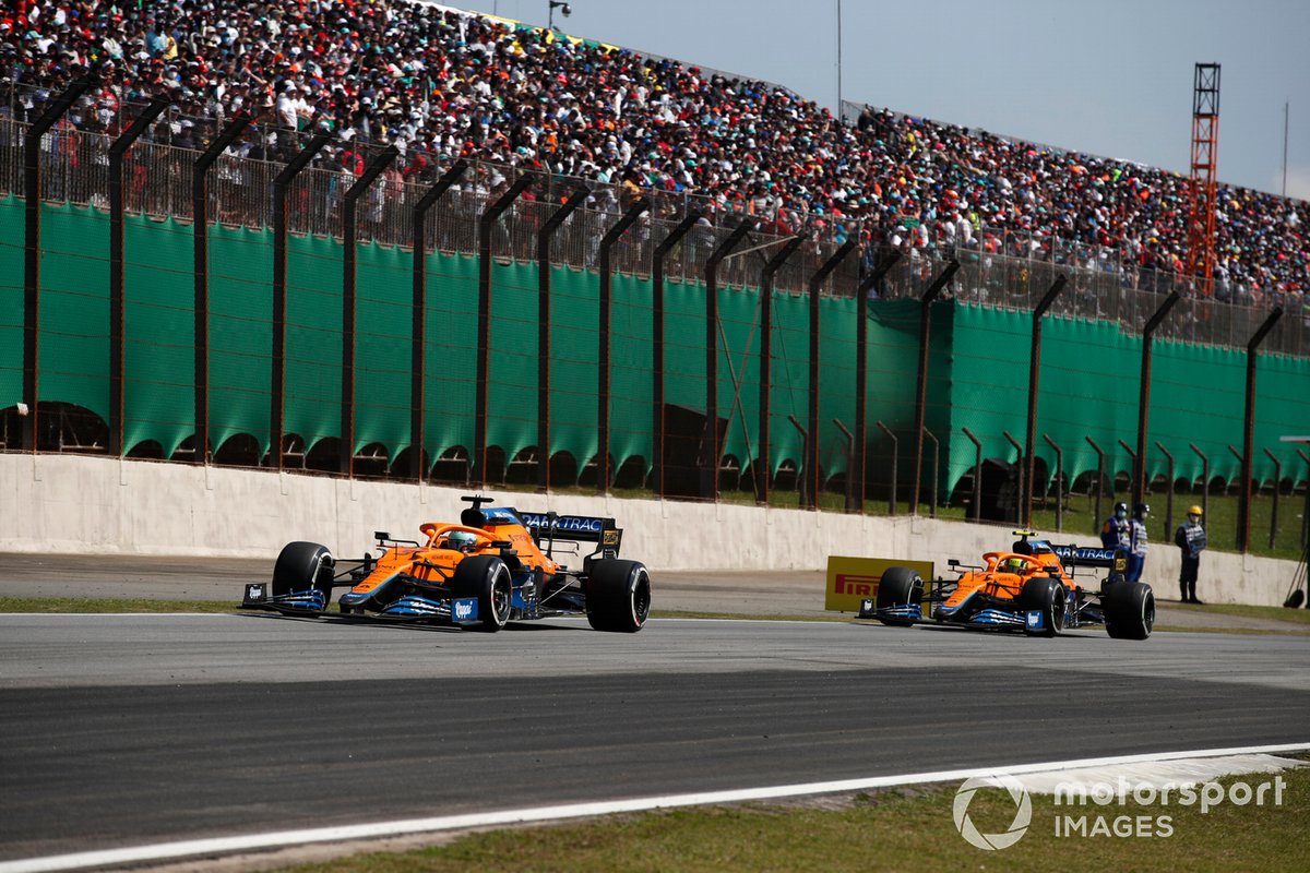 Daniel Ricciardo, McLaren MCL35M, Lando Norris, McLaren MCL35M