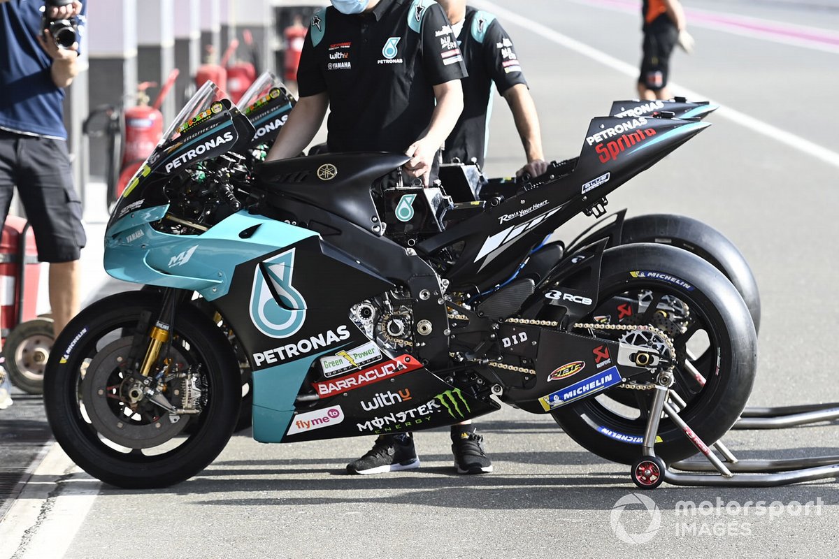 Moto de Valentino Rossi, Petronas Yamaha SRT