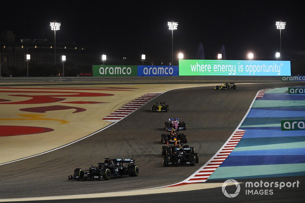 Lewis Hamilton, Mercedes F1 W11, Valtteri Bottas, Mercedes F1 W11, Max Verstappen, Red Bull Racing RB16, Alex Albon, Red Bull Racing RB16, e Sergio Perez, Racing Point RP20
