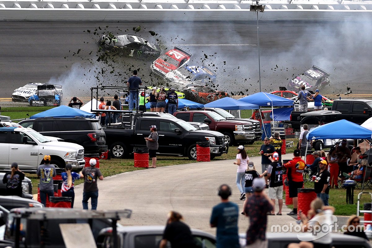 William Byron, Hendrick Motorsports, Chevrolet Camaro Axalta, Ryan Newman, Roush Fenway Racing, Ford Mustang Kohler Generators, Alex Bowman, Hendrick Motorsports, Chevrolet Camaro Ally, Jamie McMurray, Spire Motorsports, Chevrolet Camaro AdventHealth, Chris Buescher, Roush Fenway Racing, Ford Mustang Fastenal, Aric Almirola, Stewart-Haas Racing, Ford Mustang Smithfield, Martin Truex Jr., Joe Gibbs Racing, Toyota Camry, David Ragan, Front Row Motorsports, Ford Mustang