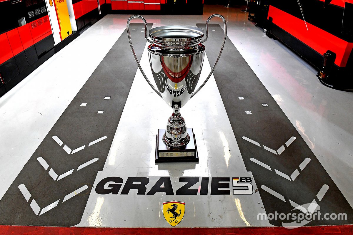 Ferrari trophy for Sebastian Vettel, Ferrari