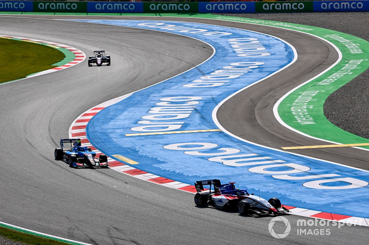 Reshad De Gerus, Charouz Racing System and Pierre-Louis Chovet, Jenzer Motorsport 