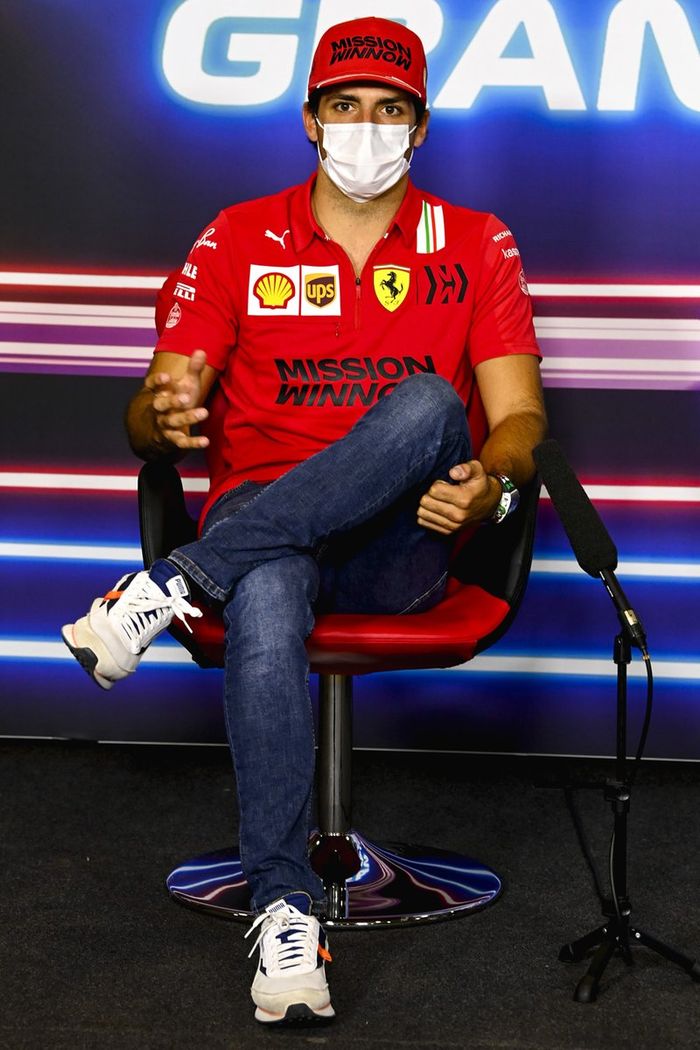 Carlos Sainz Jr., Ferrari en la conferencia de prensa