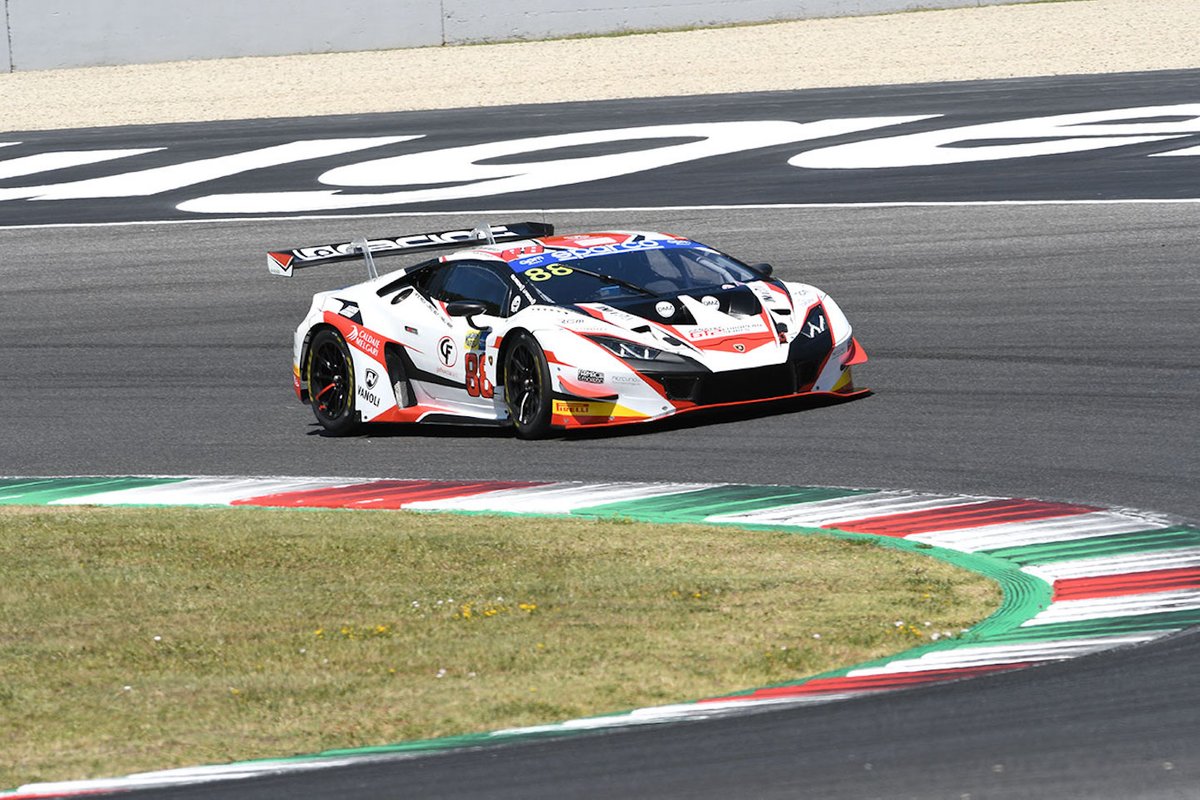 #88 LP Racing, Lamborghini Huracan GT3 Evo: Pietro Perolini, Angelo Negro, Lorenzo Veglia