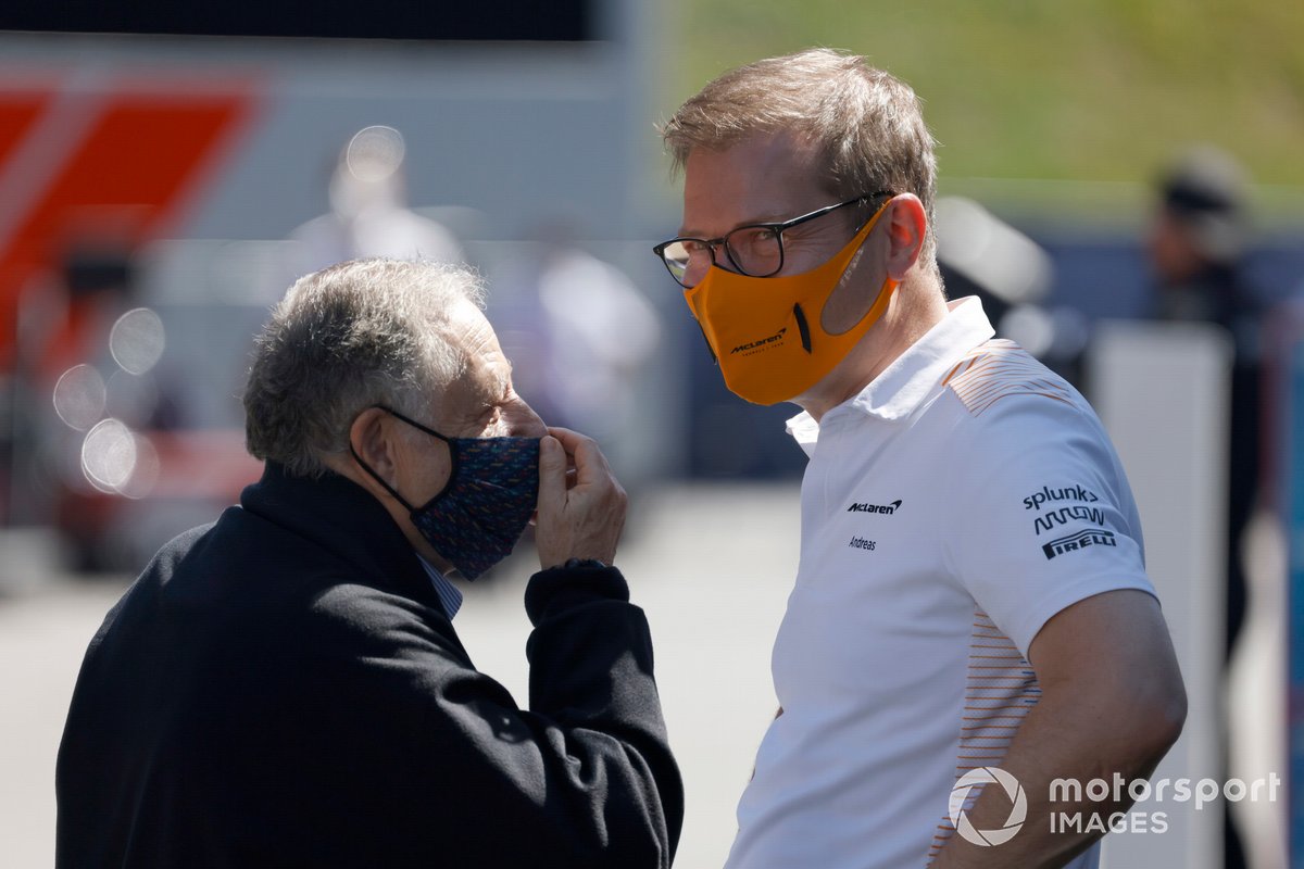 El presidente de la FIA Jean Todt, y el director de McLaren Andreas Seidl