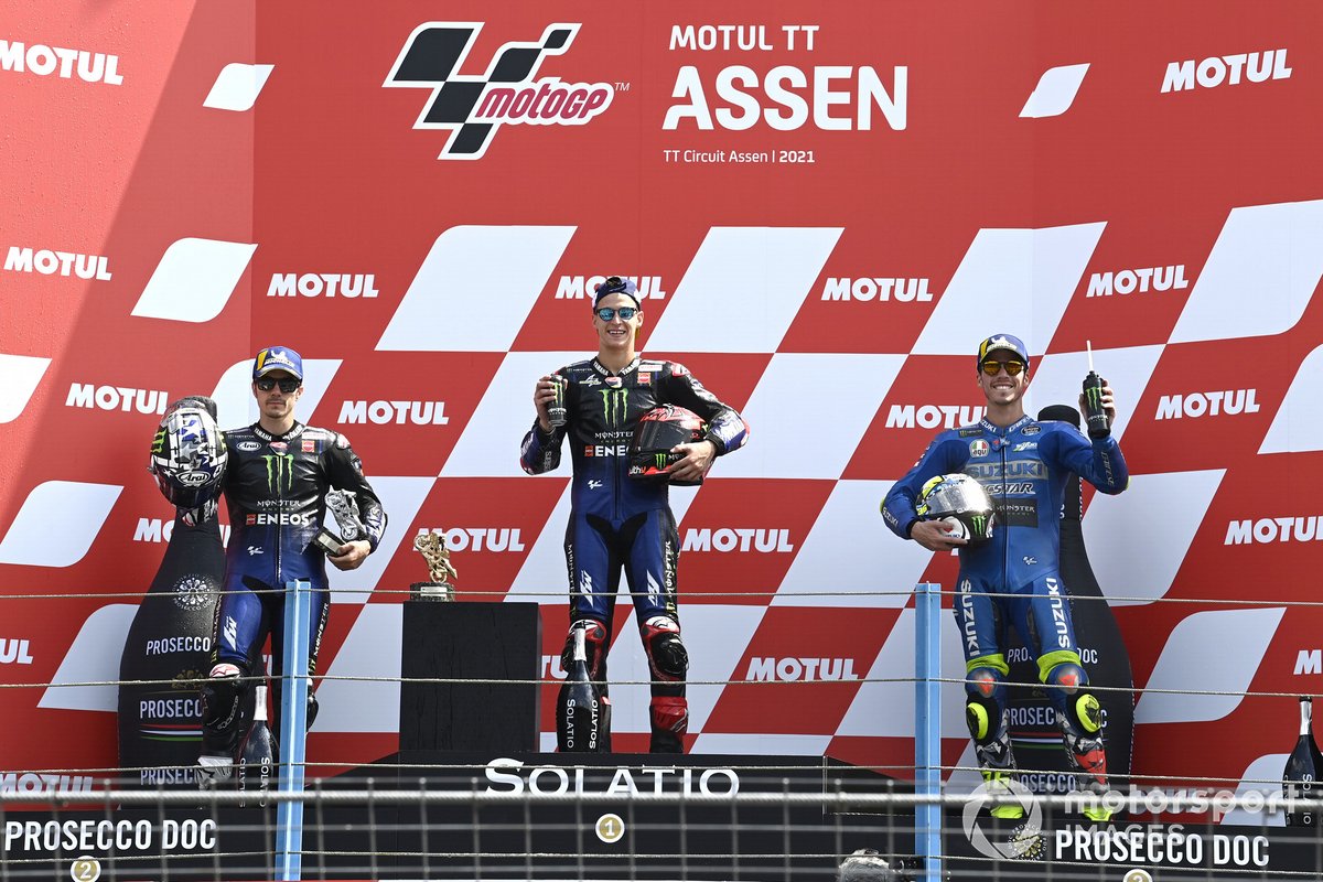 Podio: ganador de la carrera Fabio Quartararo, Yamaha Factory Racing, segundo lugar Maverick Viñales, Yamaha Factory Racing, tercer lugar Joan Mir, Team Suzuki MotoGP