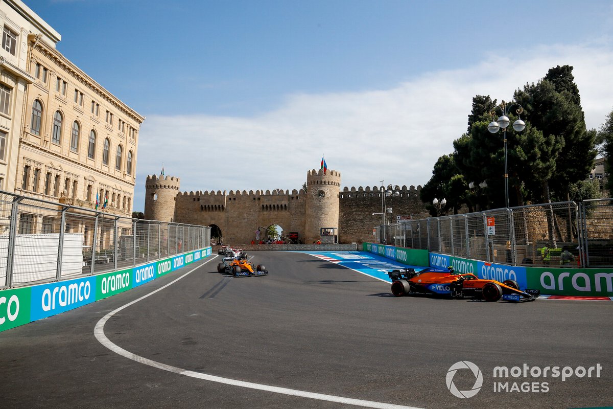 Lando Norris, McLaren MCL35M, Daniel Ricciardo, McLaren MCL35M