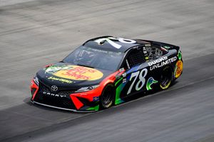 Martin Truex Jr., Furniture Row Racing, Toyota Camry Bass Pro Shops/Ducks Unlimited