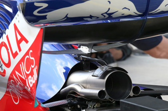 Les sorties d'échappement de la Scuderia Toro Rosso STR13