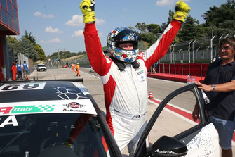 Il vincitore Enrico Bettera, Audi RS3 LMS-TCR, Pit lane Competizioni