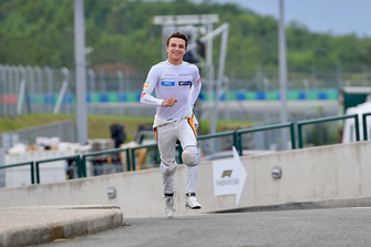 Lando Norris, McLaren runs