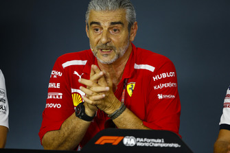 Maurizio Arrivabene, teambaas Ferrari in de persconferentie