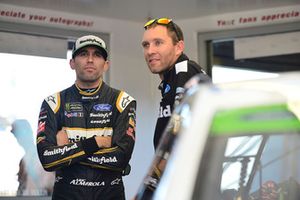 Aric Almirola, Stewart-Haas Racing, Ford Fusion Smithfield