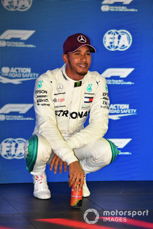 Lewis Hamilton 79. rajtelsősége a Forma-1-ben - F1 2018 - Szingapúri Nagydíj