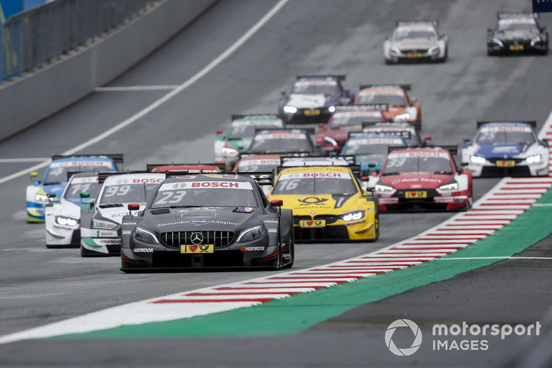 Daniel Juncadella, Mercedes-AMG Team HWA, Mercedes-AMG C63 DTM leads at the start of the race