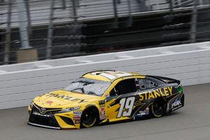 Daniel Suarez, Joe Gibbs Racing, Toyota Camry STANLEY