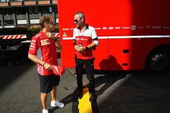 Sebastian Vettel, Ferrari and Beat Zehnder, Alfa Romeo Sauber F1 Team Manager